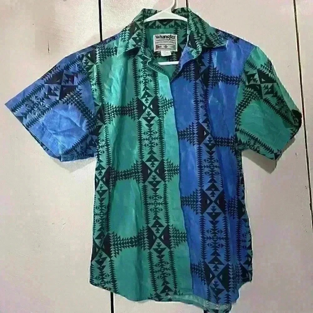 Vintage WRANGLER Men's Small Cowboy Aztec Pattern Bright Button Casual Shirt 90s